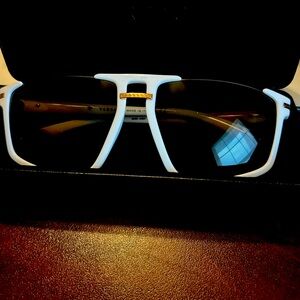 Mens brand new Versace sun glasses